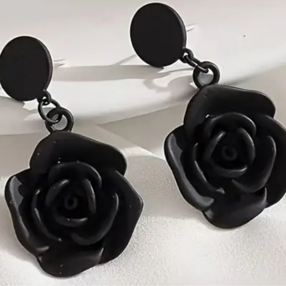3D ONYX ROSE DANGLE EARRINGS 2 IN
